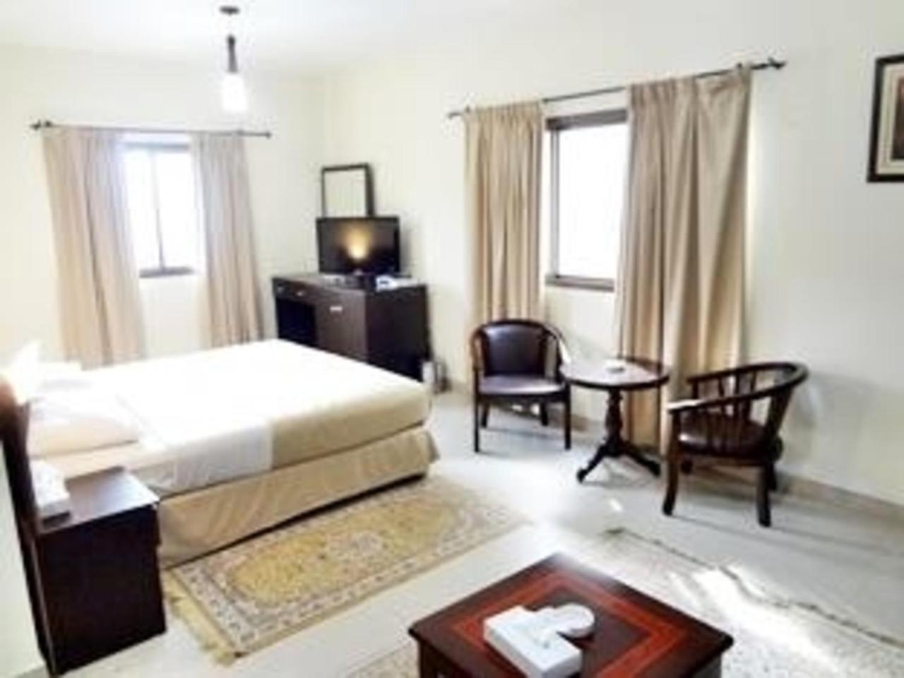 Dolphin Hotel Masqat Buitenkant foto